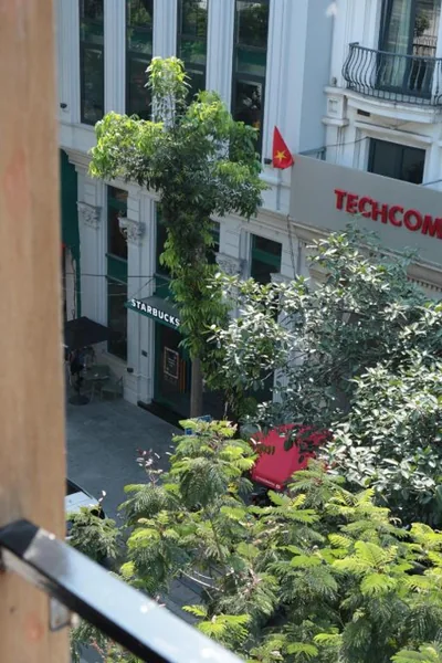 Indochine Rooftop room with balcony and ancient street view, 3' to Beer Street Tạ Hiện – Photos 12